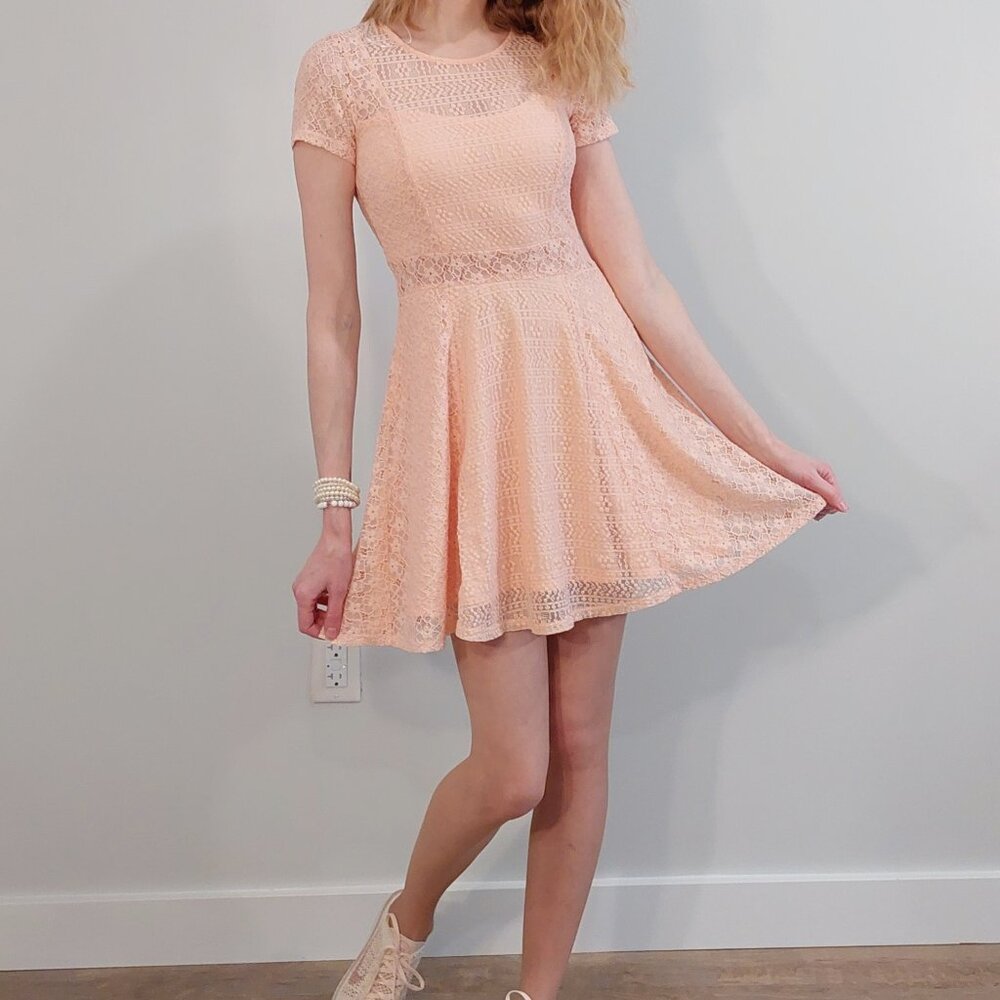 H&M Peach Lace Short Sleeve Dress